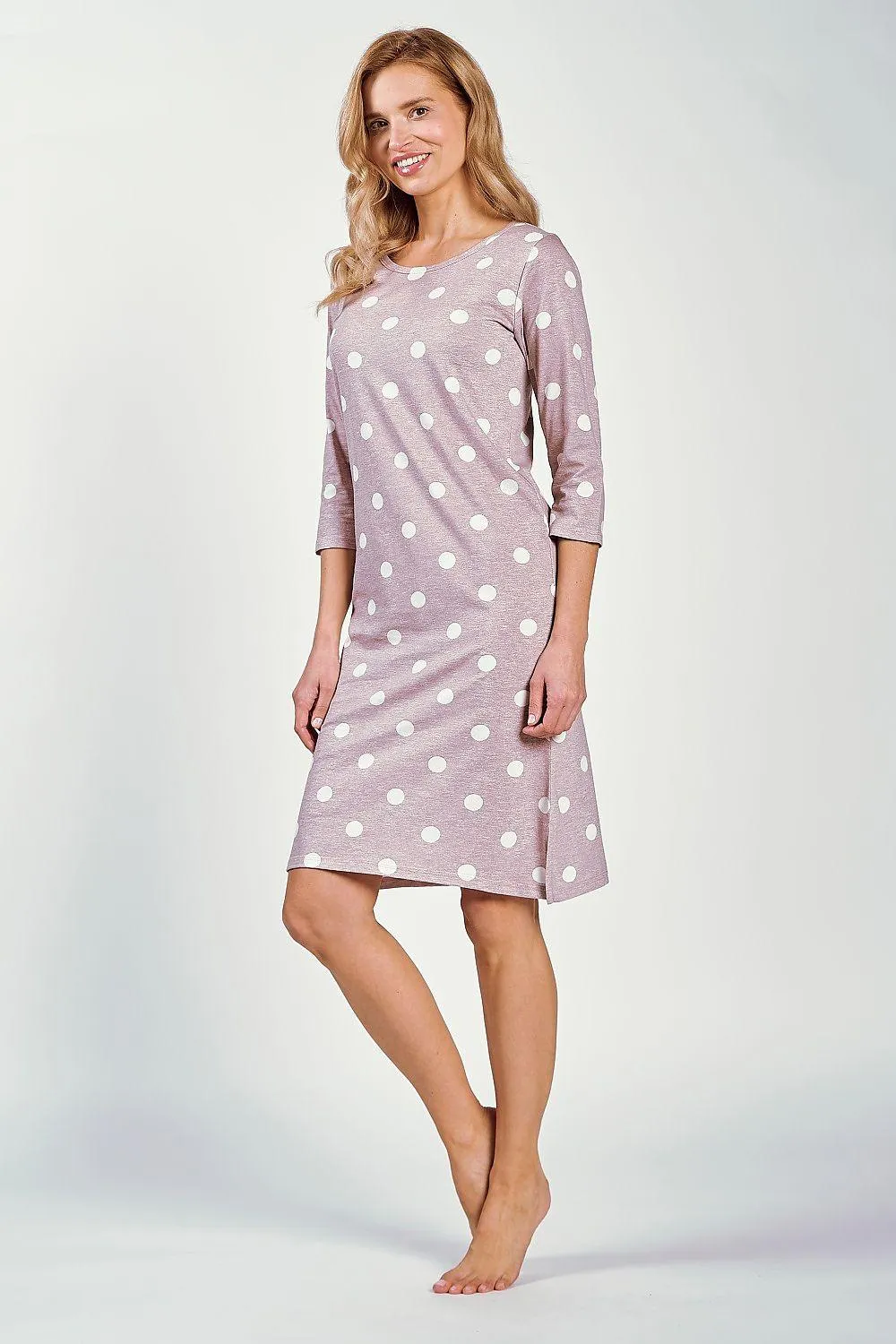 Taro round neckline and loose Nightgown
